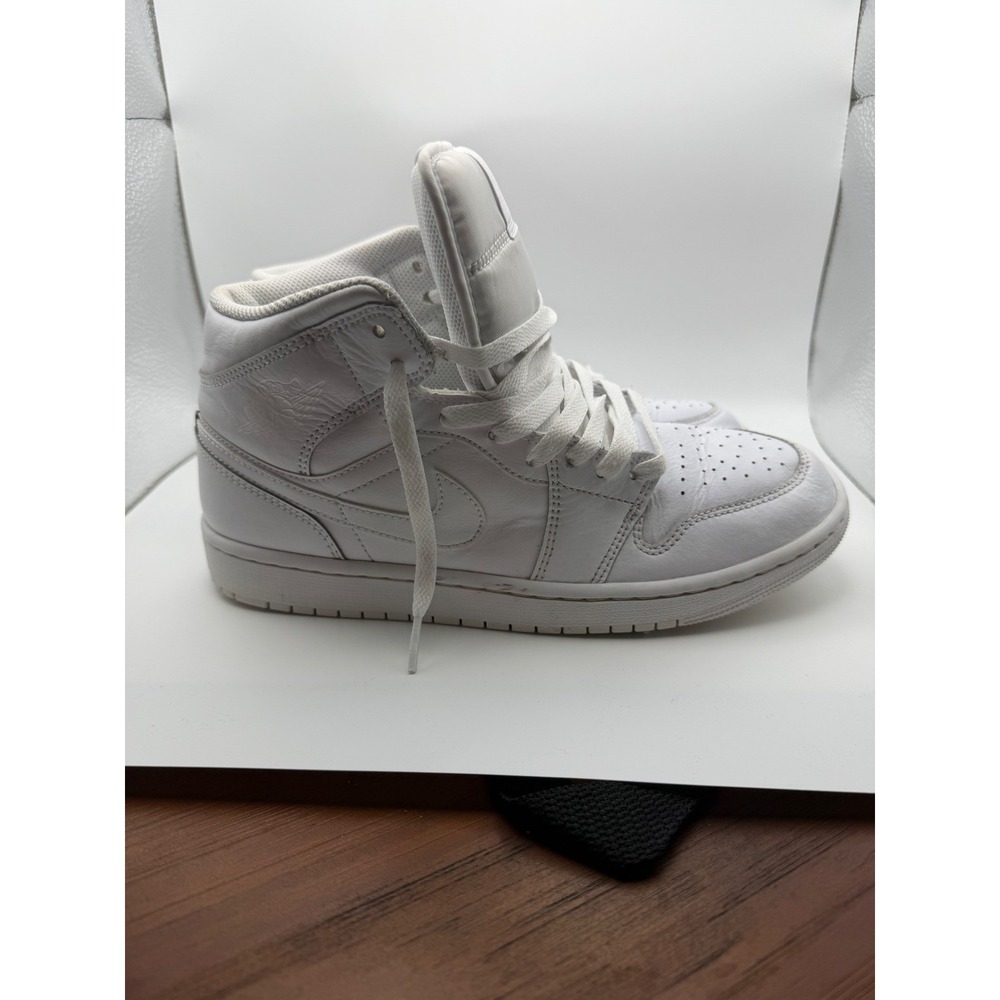 Nike Air Jordan 1 Mid Triple White Leather Sneakers 554724-130 Mens Size 8 - Picture 8 of 12